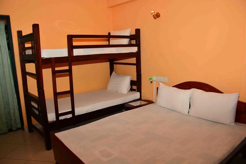 Sage Fortress Negombo 3*,